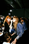2000 - Oscar de La Renta SS 2001 backstage (2000) 2000 - Oscar de La Renta SS 2001 backstage (2000)