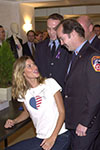 2001 12 11 - Fashion for America promoting Vogue magazine in NYC (2001) 2001 12 11 - Fashion for America promoting Vogue magazine in NYC (2001)